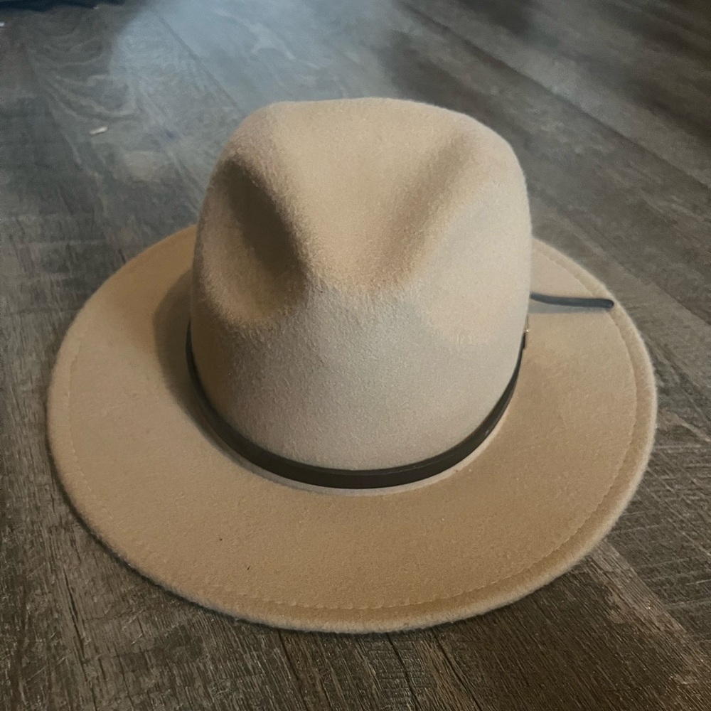 Stylish Tan Fedora Hat